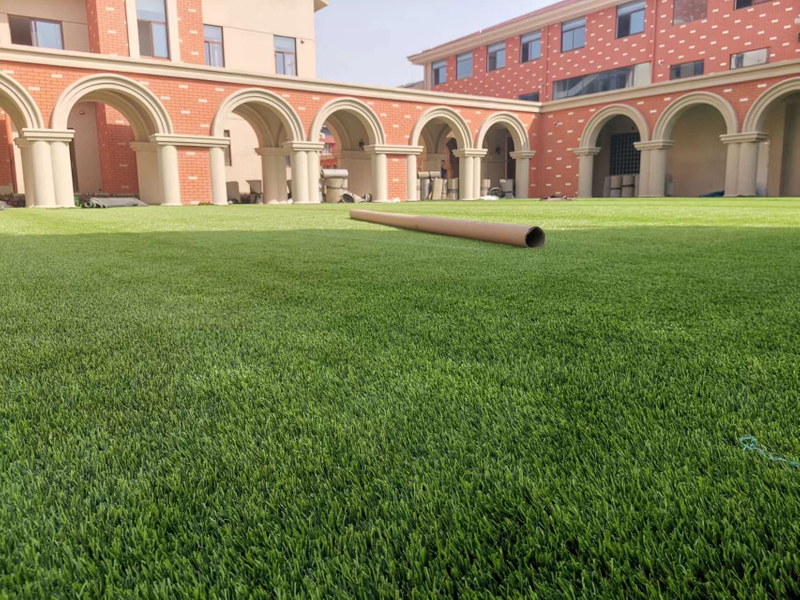 Flame Standard Natural Looking Good Drainage Multipurpose Artificial Grass for Home Decoration