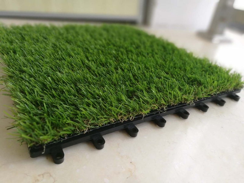U-shape Blade Plastic with Rocks Landscape Grass for Home Décor