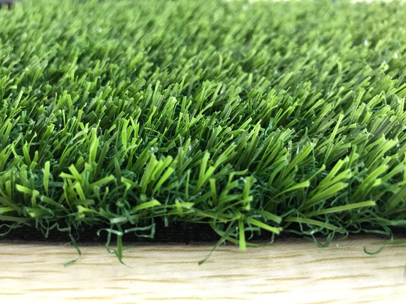  Natural-looking Waterproof Synthetic Landscape Grass for Commercial