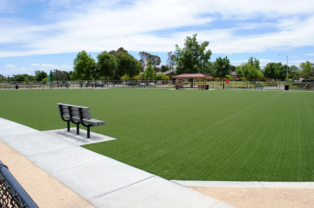 Three Tones Artificial Grass For Outside Playground Decoration