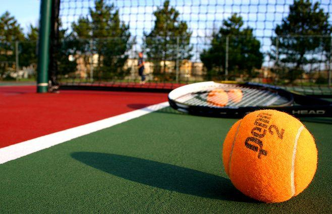Multipurpose Anti-UV Fibrillated Yarn Artificial Turf for Multifunctional Sports