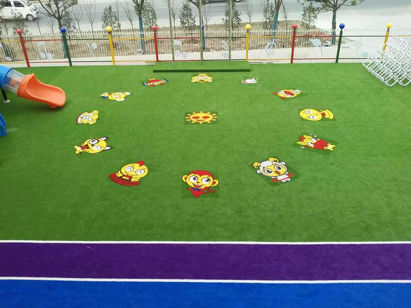 Pattern Design Customized LOGO Colorful Artificial Grass For Landscaping Decoration