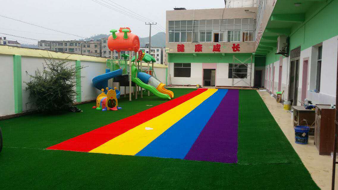 Pattern Design Customized LOGO Colorful Artificial Grass For Landscaping Decoration