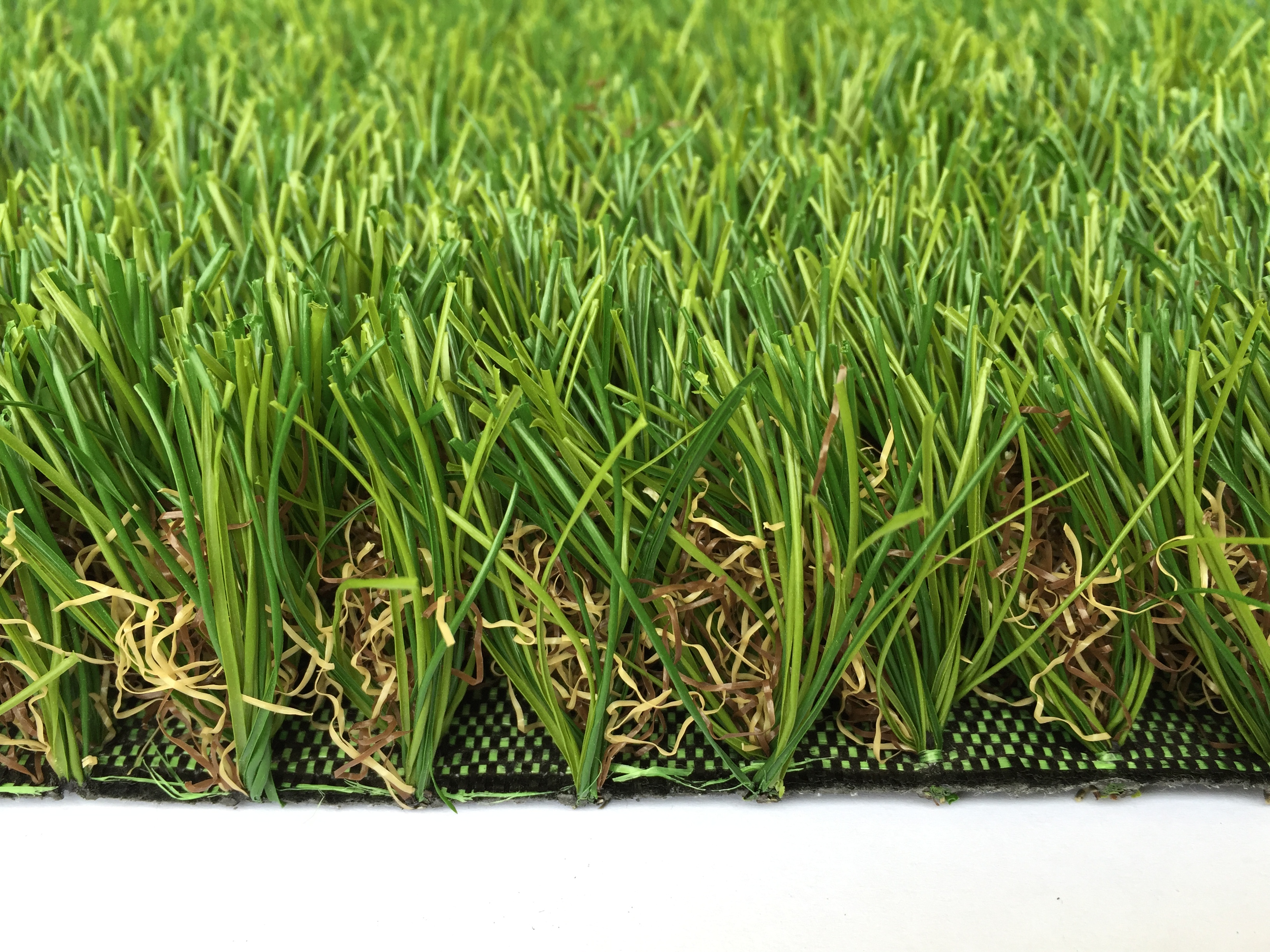  Natural-looking Waterproof Synthetic Landscape Grass for Commercial